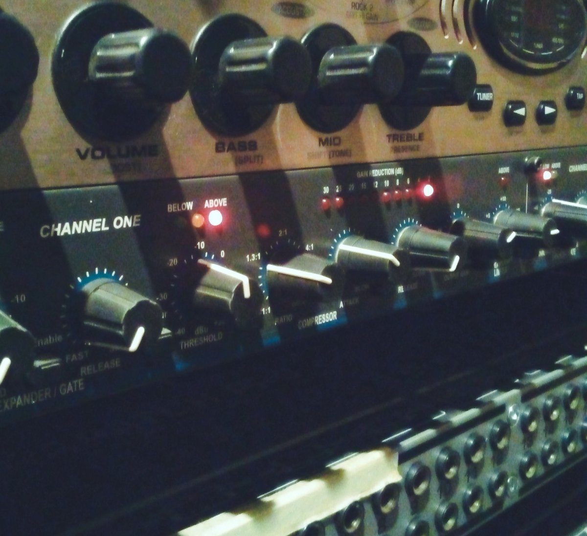 MauroUlag's tweet image. Killer compression for #darkreflections guitars!
A quote for very few scholar of the original Scandinavian sound...
#deathmetal #thrashmetal #oldstyle #vlad #pit #compression #dbx_pro #mixtering #theextremeway;