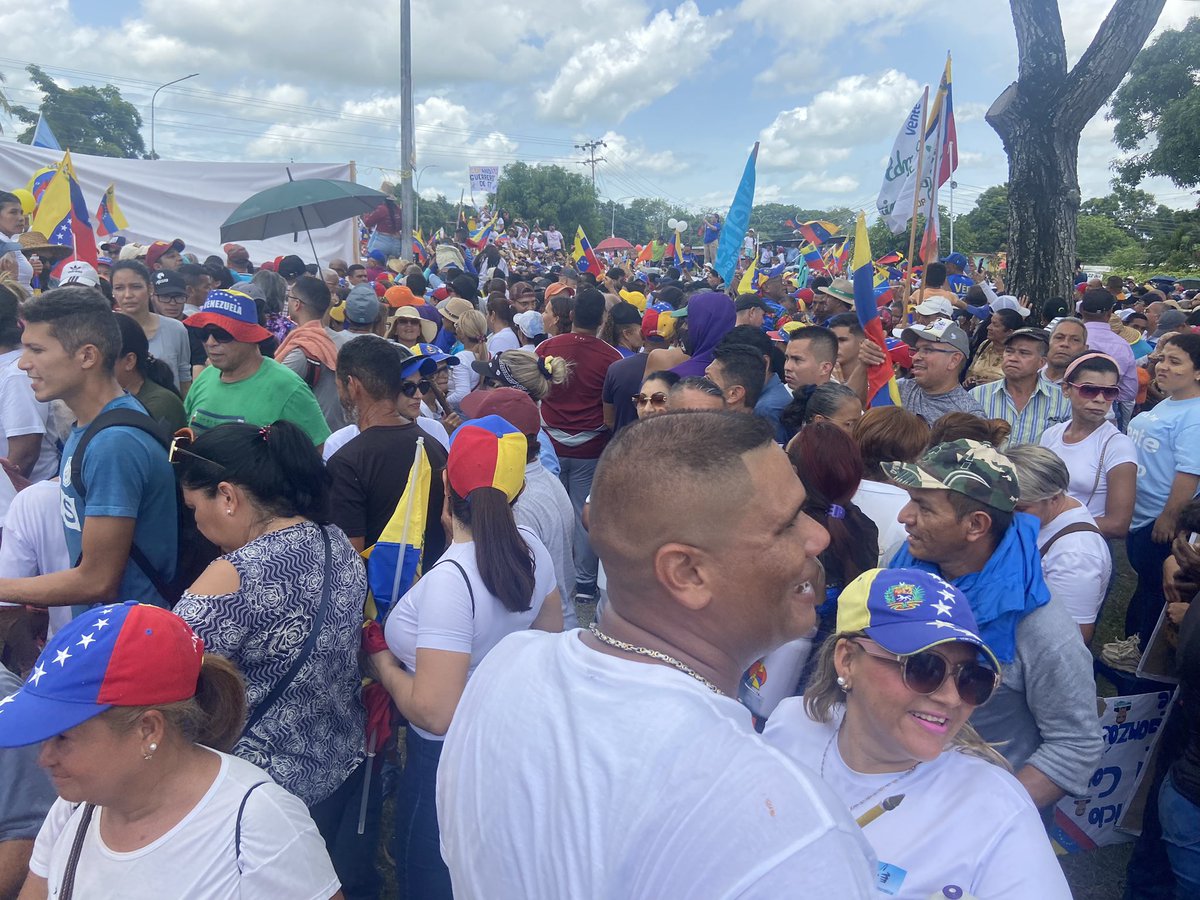 MonagasAD's tweet photo. AD en Resistencia presente el día de hoy en el cierre de campaña en cara a las elecciones del 28 de Julio por el cambio de nuestro país y llevar a la presidencia a @EdmundoGU con la visita de nuestra compañera @MariaCorinaYA y nuestro Líder @PieroMaroun ¡Vamos a Ganar! 🇻🇪 https://t.co/3orHUSYdhD