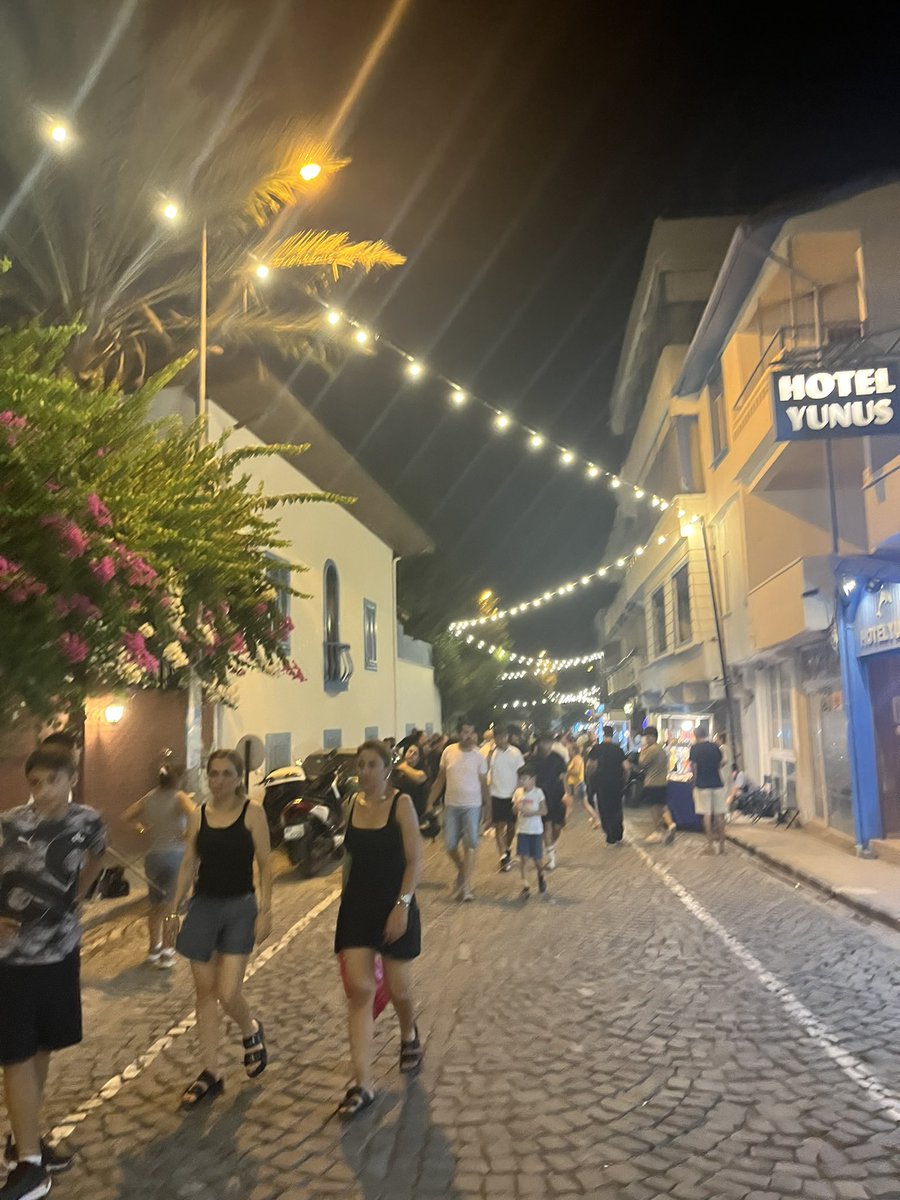 Bir cumartesi akşamı