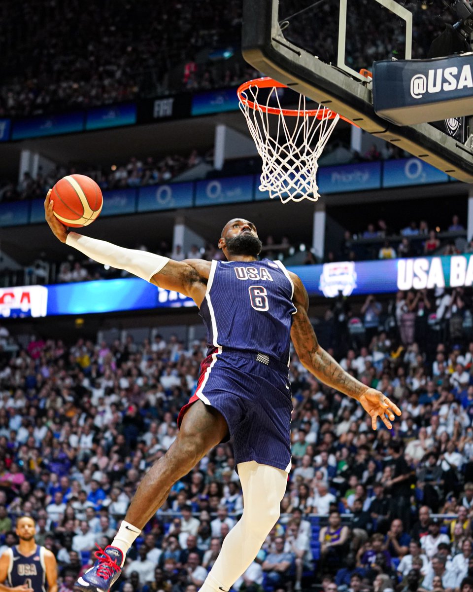 He does not age.

🇺🇸 #USABMNT x 👑 <a href="/KingJames/">LeBron James</a>