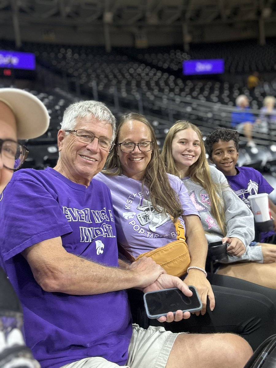 Raebee's tweet image. Woohoo! Go @PurpleReignTBT @AfterShocksTBT #TBTWICHITA