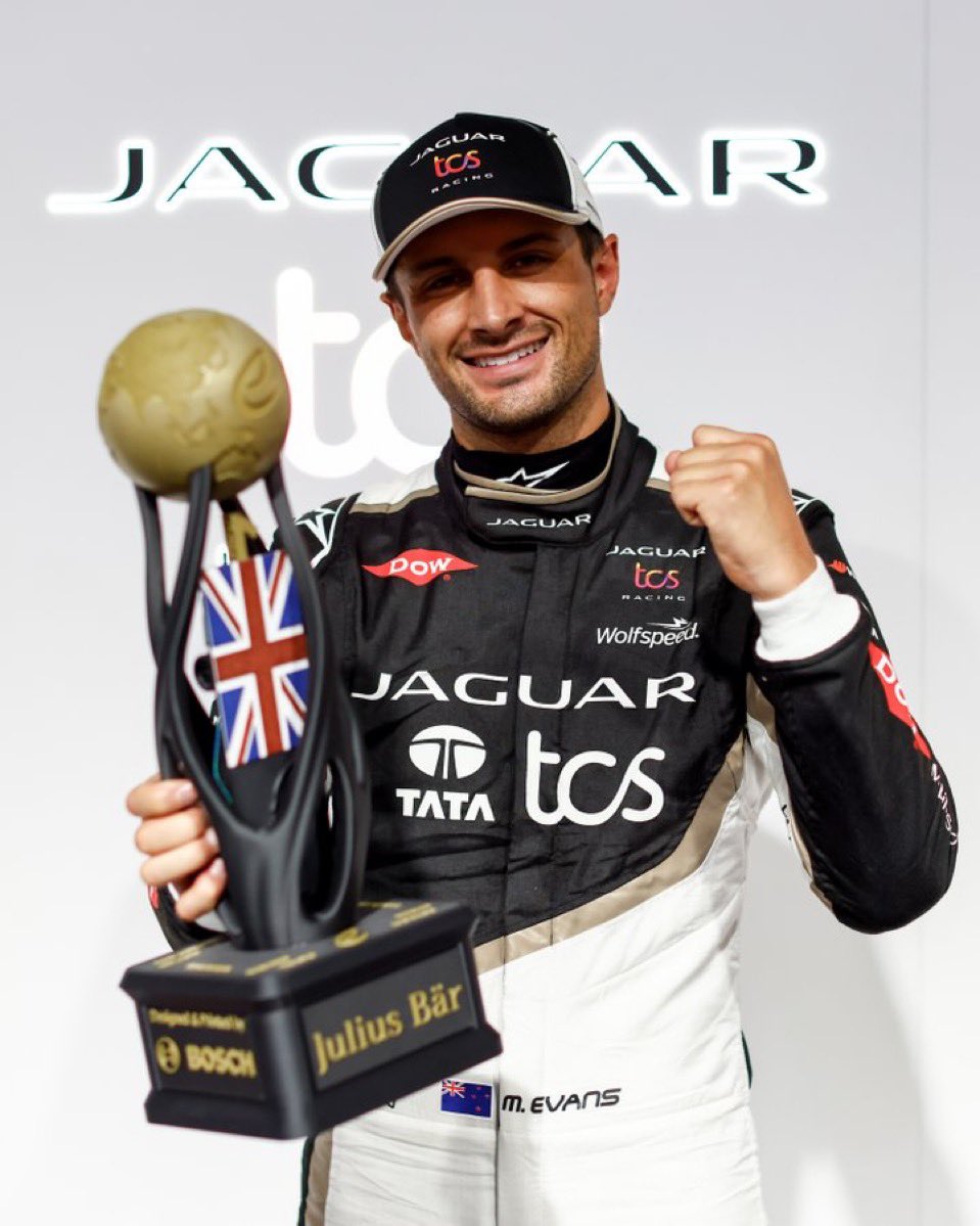jamsportsmgmt's tweet photo. Pole, podium, and fastest lap today puts @mitchevans_ just 3 points off of the championship lead heading into the final race of the season! 💪

#ME9 #LondonEPrix 🇬🇧 https://t.co/jY9V96WE22