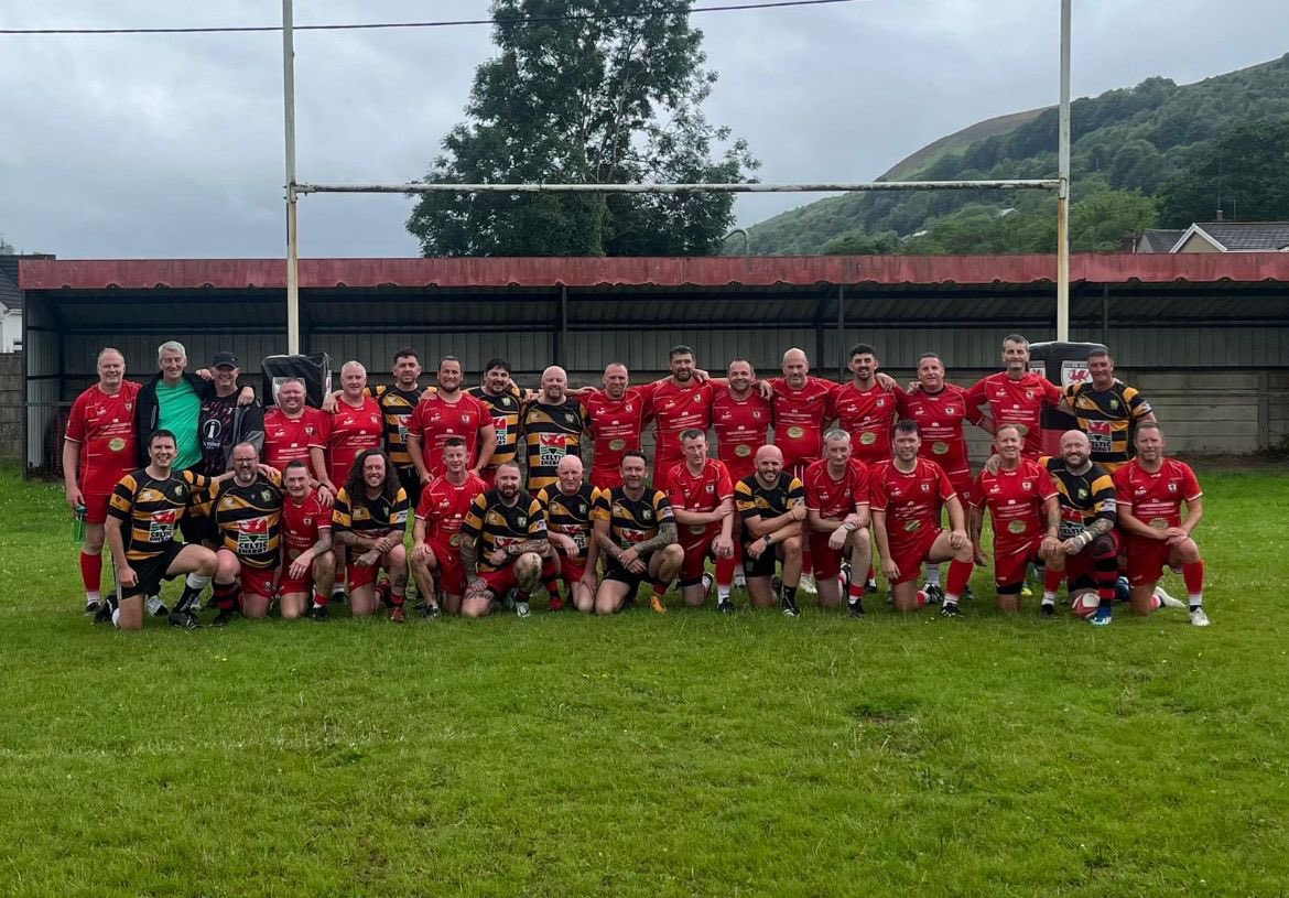 DanielCole03's tweet photo. Another cap for the Banwen Banshees against a very well organised Ystalyfera side! Shame to be on the losing end of a good contest going down 7-5, but nice to get back on the score sheet twice after drawing a blank against CIACS a fortnight ago! A cracking effort by all 12 #10in8 https://t.co/pWFaFftNtM