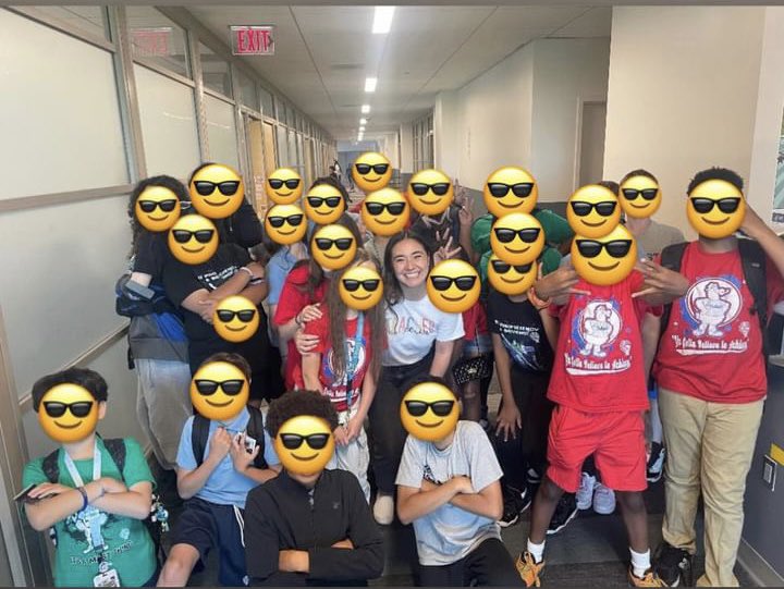 yashar's tweet photo. One of my favorite teachers to help clear lists for is Ms. Vlahos who is a 5th grade teacher in Philadelphia! 

Ms. Vlahos has 64 items left on her list and I’m hoping to clear her list in the next couple hours!

Here Is Her Amazon Wishlist: https://t.co/OwgLMGzB3a https://t.co/gE5bO569qh