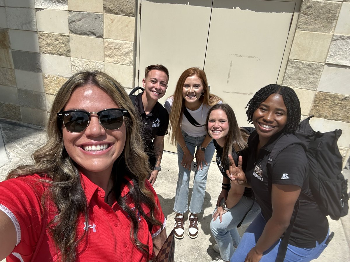 Coach Jackson tweet media