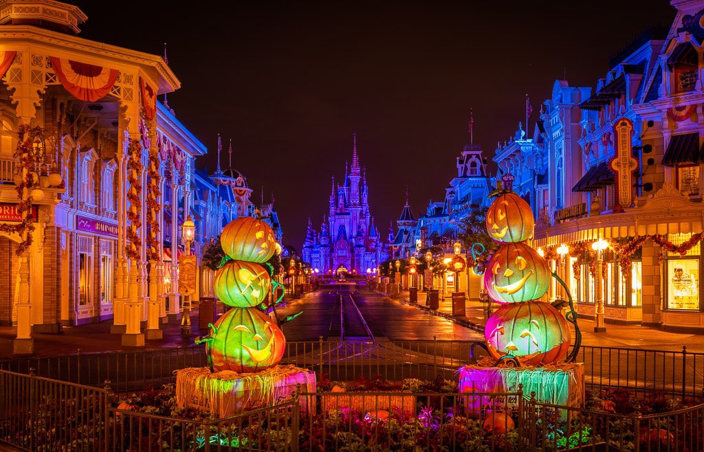 WDWoutloud's tweet photo. mentally i am here https://t.co/iRSfJy9Bg0