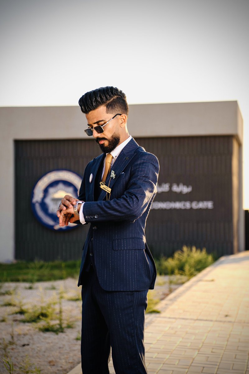 الحمدلله ربي العالمين أنتهت رحلة كفاح 4 سنين ❤️🎓
نحنُ لها وإنْ أبتْ رغماً عنها آتينا بِهَا🎓
اهدي تخرجي الي أبي رحمة الله عليه والي نبض قلب ومن تستقبلني  بابتسامه وتودعني بدعوه أمي الغالية اسال الله ان يحفظها لي تم بحمد الله حفلة تخرجي من كلية الاقتصاد -قسم المحاسبة جامعة بنغازي