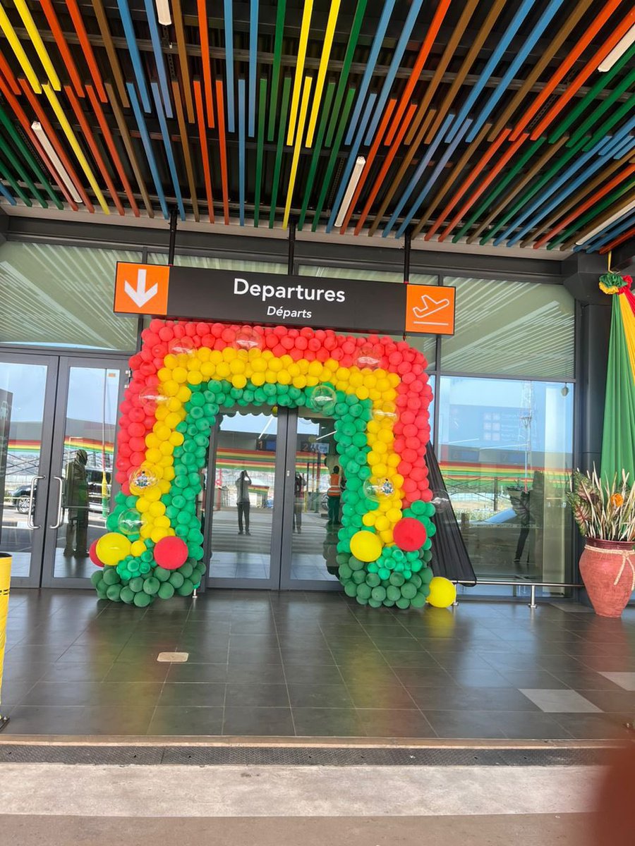 PerfTrackergh's tweet image. Greetings from Prempeh I International Airport, Kumasi
#PerformanceTracker 
#GhanaIsWorkingAgain 
#BreakThe8 
#PerfectPairForGhana