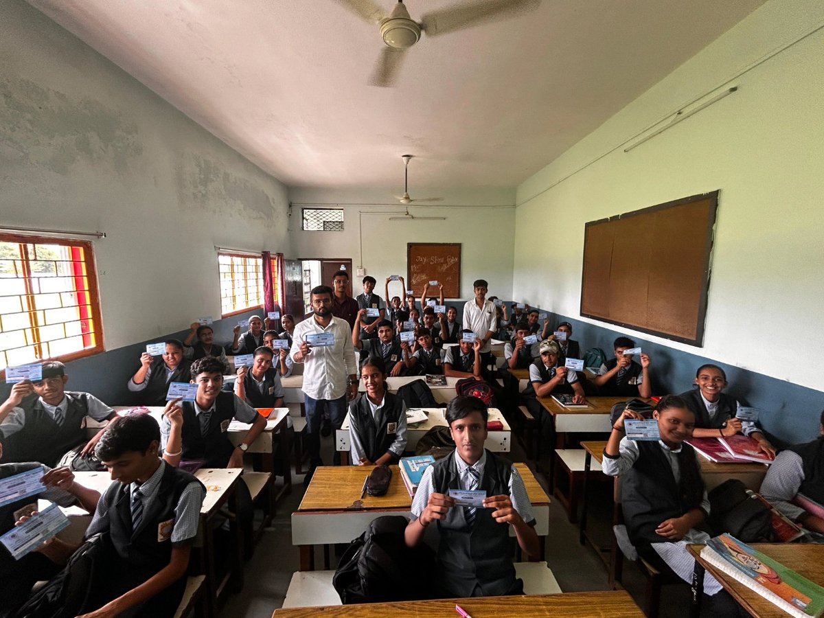 VinodSirohi_'s tweet photo. अखिल भारतीय विद्यार्थी परिषद जिला- रतलाम (विद्यालय सदस्यता अभियान)
#membershipdrive
#join_abvp
@abvpmalwa_mp
@ChetasSukhadia https://t.co/O1hBm8r3JI