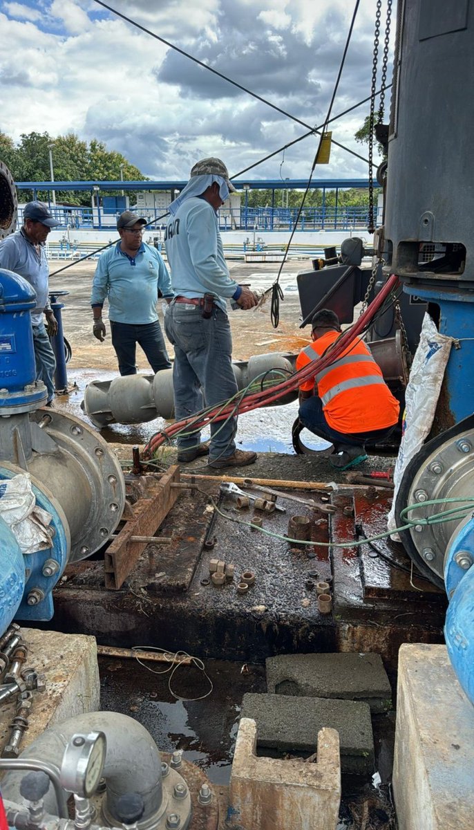 TReporta's tweet photo. La potabilizadora de Santiago continúa operando a un 70%.
@IDAANinforma indica que el equipo técnico se mantiene trabajando para recuperar la producción y restablecer el servicio en las áreas que se han visto afectadas.
#TReport https://t.co/ViXixCXEH8