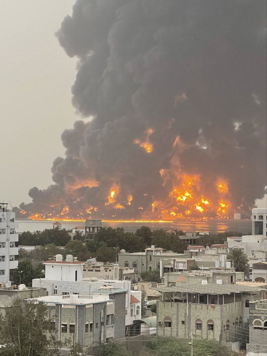🚨🇮🇱🇾🇪 ISRAEL, the US &amp; UK just launched a MASSIVE BOMBING campaign on Yemen's Hodeidah Port and Airport.

#Israel