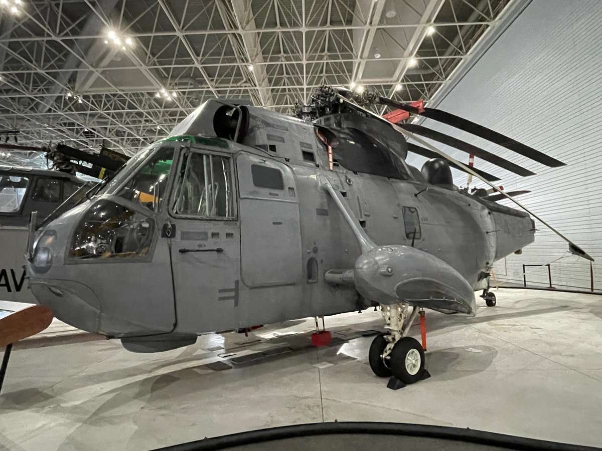 Ben the Black Lab 🇨🇦 🌊🚁🐾 tweet media