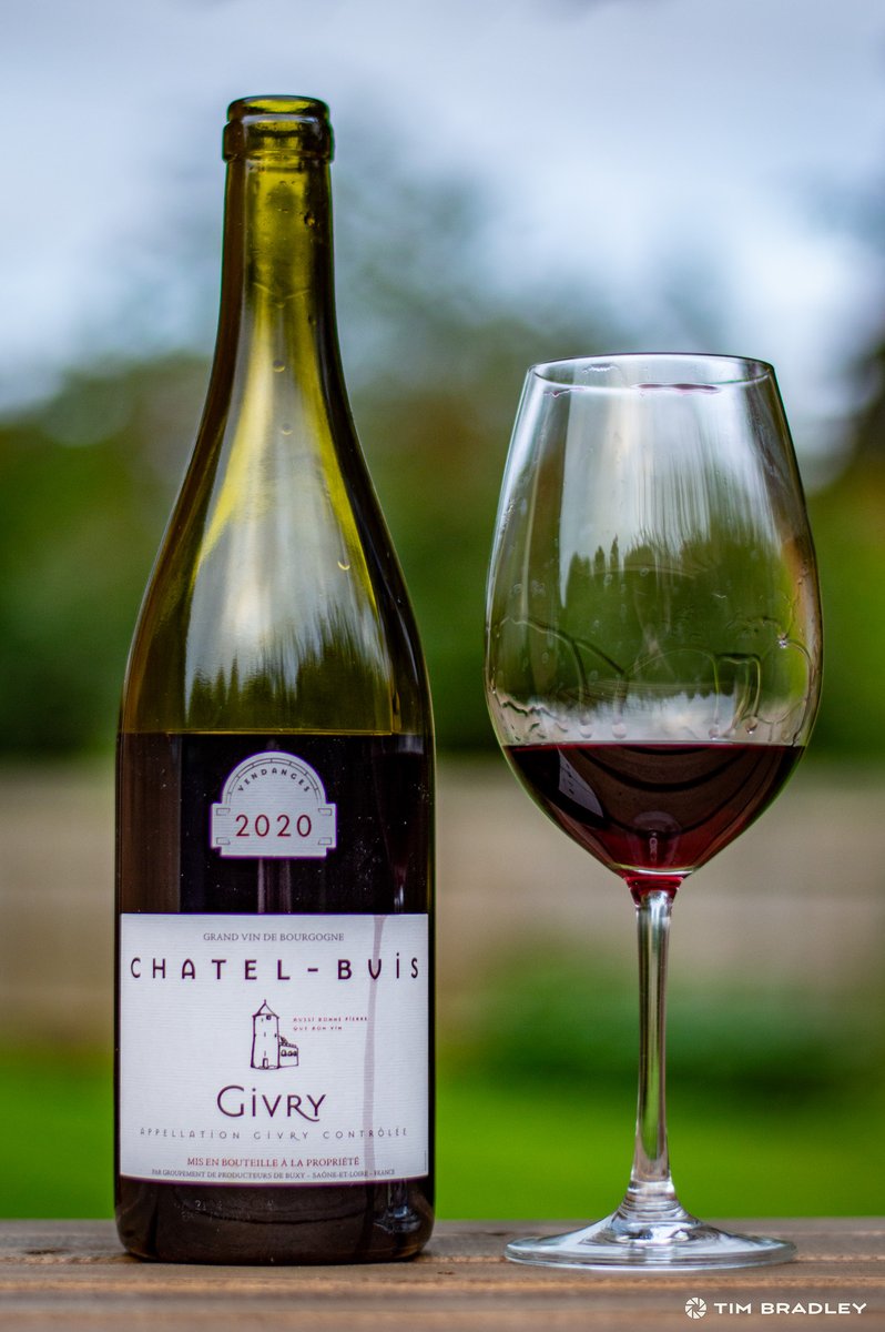 timothydbradley's tweet photo. Chatel-Buis's Givry is a delightful expression of Pinot Noir. Ripe red berries, subtle earthiness, and hints of spice, reflect the terroir of the Côte Chalonnaise. https://t.co/bXUiTj9uNN