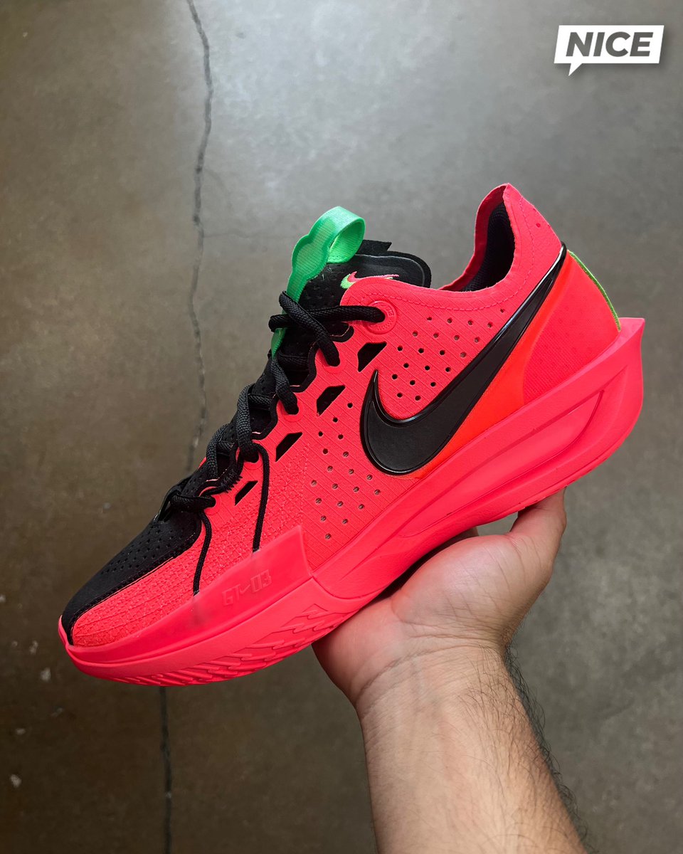 Nice Kicks tweet media