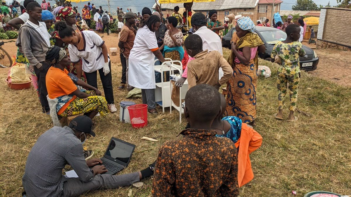 CBPCRwanda's tweet photo. Today, at #shyorongi local market, in partnership with #Shyorongi HC, we had a community outreach where #NCDS were screened for free among the market attendants. They were also provided with appropriate health education.
Thanks to the local administrators for the cooperation. https://t.co/6dinZKjlud