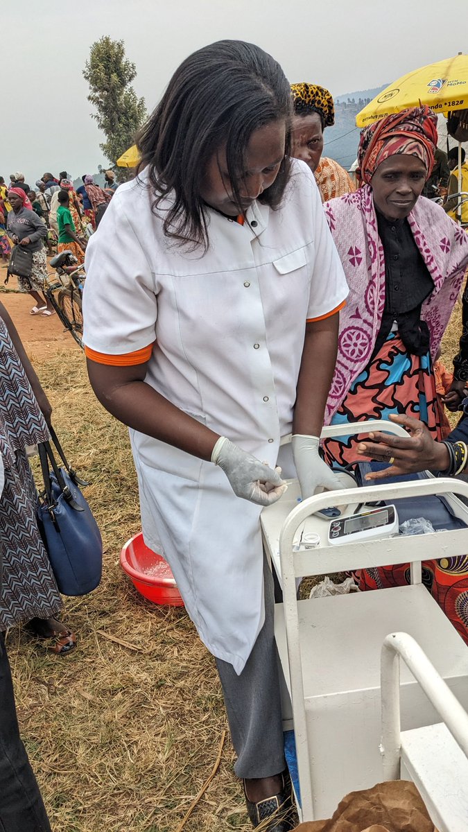 CBPCRwanda's tweet photo. Today, at #shyorongi local market, in partnership with #Shyorongi HC, we had a community outreach where #NCDS were screened for free among the market attendants. They were also provided with appropriate health education.
Thanks to the local administrators for the cooperation. https://t.co/6dinZKjlud