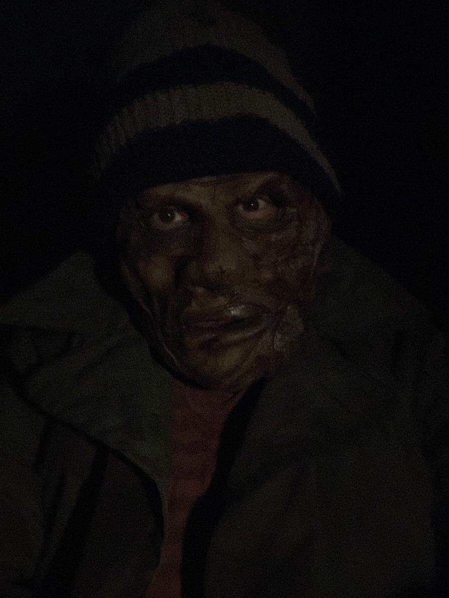 DuskySamCat's tweet image. Creeping last night under a full moonlight

Because I felt like it! He could use false teeth and contacts, but only for better photos.