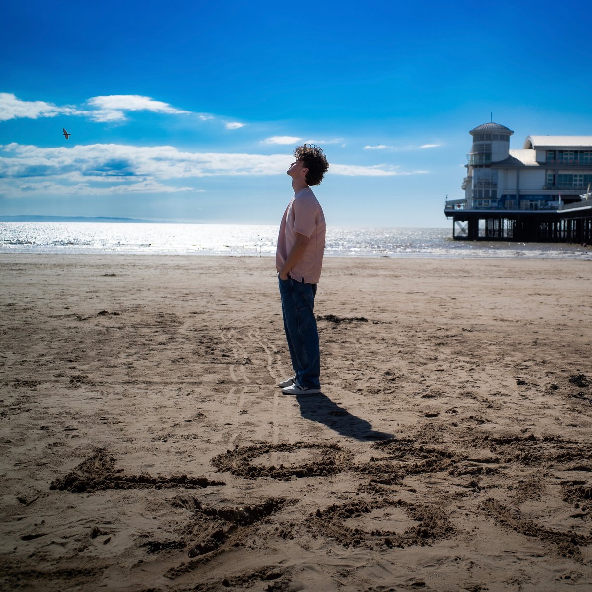 I just dropped my first original track 'Lose You' check it out!!! - link.tristarrecords.uk/kenzievois/los…