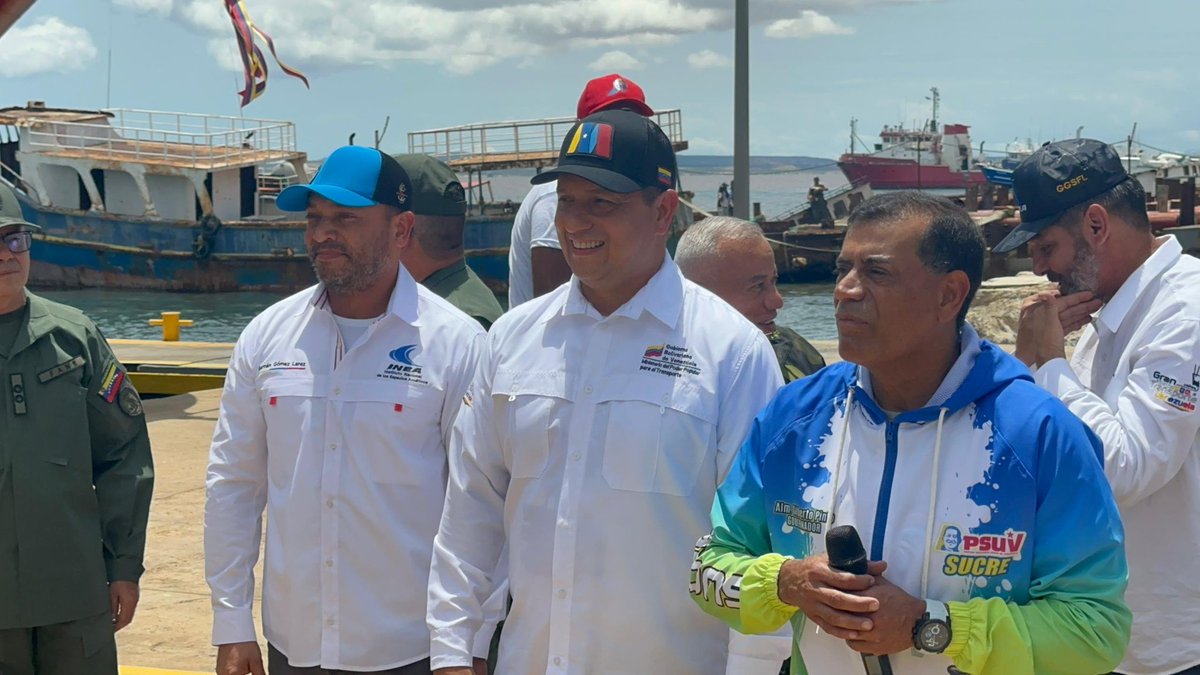mintransporteve's tweet photo. 3/3 Por su parte, el gobernador del estado Sucre, @GPintoVzla, manifestó que gracias a las hidrovías, más de medio millón de pasajeros han sido movilizados en la entidad entre zonas lacustres y fluviales, que demuestra los avances del proyecto de la diversificación económica emprendido por el Gobierno Nacional
#VenezuelaPintaBonito