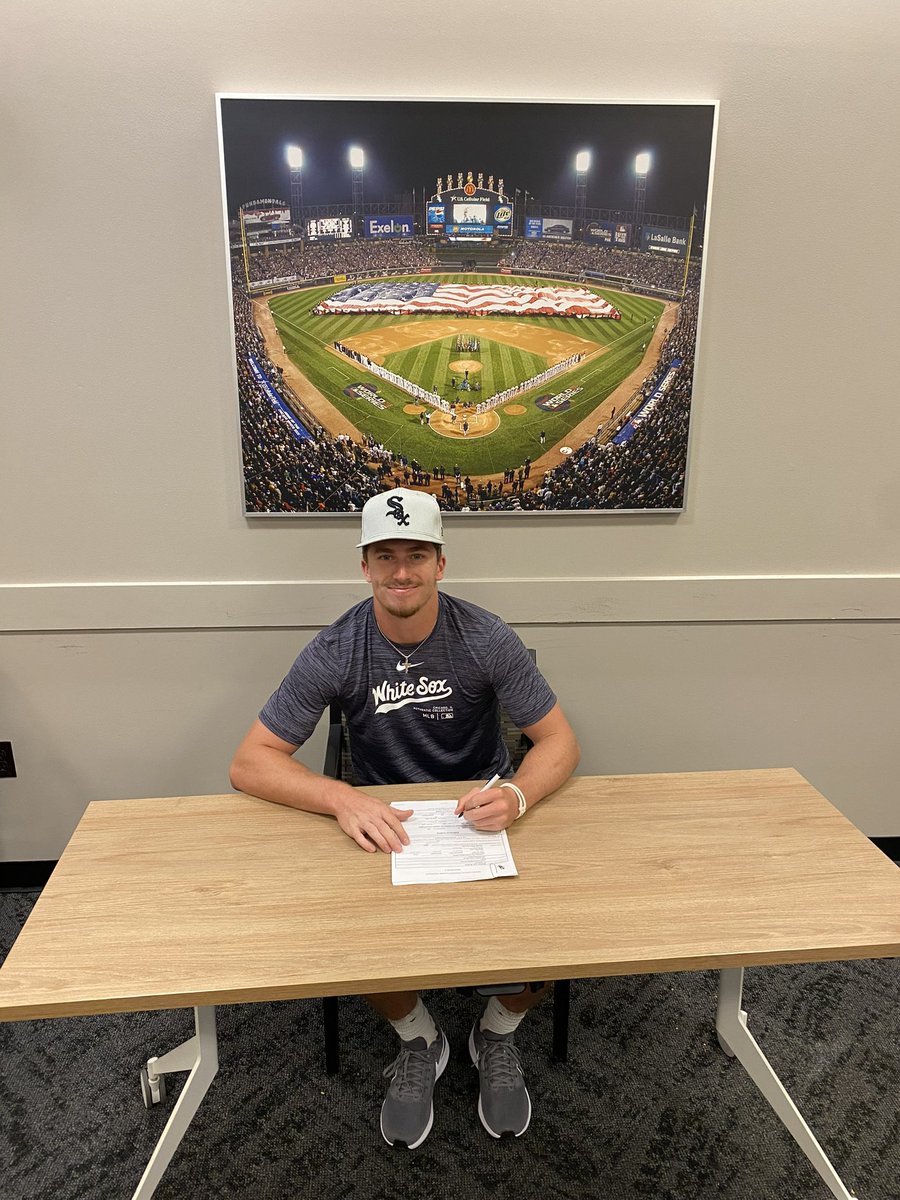 CoachHallock5's tweet photo. 2021 ➡️ 2024
The “3 Year Plan” by Nathan Archer
1. Earn Deans List grades while progressing towards a Business Administration degree.
2. Produce on the field at a high level within the team concept to win a championship.
3. Achieve a childhood dream by signing a pro contract. https://t.co/JYC71d0noA