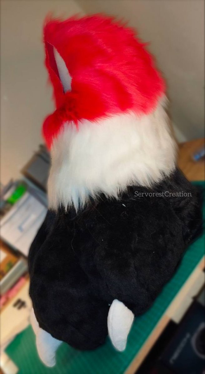 Servorest's tweet photo. Commission updates!
These paws are taking shape!🥰

•bodysuit commission•
#commission #fursuit #fursuitmaker #fursuitmaking #fursuitcommission #cosplay #cosplaycommission #fur #paws #digitigrade #digitigradefursuit #bodysuit #fursuitfullbody #digipaws https://t.co/F4TSuGMBBO