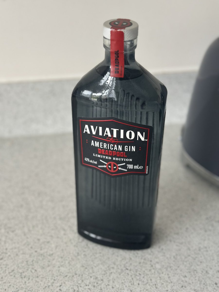 Millie_DW's tweet photo. Knowing how good @AviationGin is, I couldn’t resist in getting the limited #Deadpool edition. Perfect way to promote the upcoming release #greatbranding #RyanReynolds #gin #bestgin @AviationGin @VancityReynolds if you ever need any taste testers let me know 😜 #Liverpool #Wirral https://t.co/n0Dx6Zmdxj