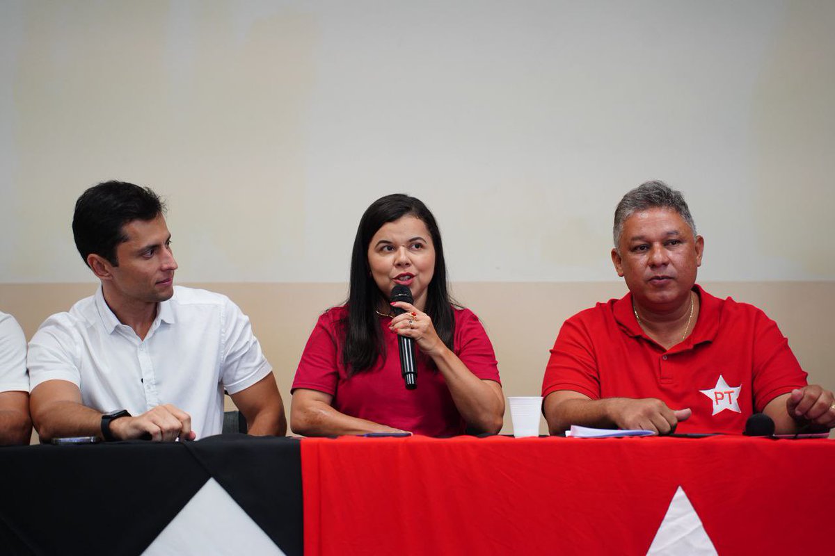 DuarteJr70's tweet photo. Obrigado ao @ptbrasil pela oportunidade de termos a 1ª Mulher com deficiência da história de São Luís pré-candidata a vice-prefeita.
Sim, nós podemos! Parabéns @passinhoisa, @honoratoptslz @depzeinacio e todos e compõe este que é o maior partido da América Latina. Bora, São Luís! Agora é a nossa vez!