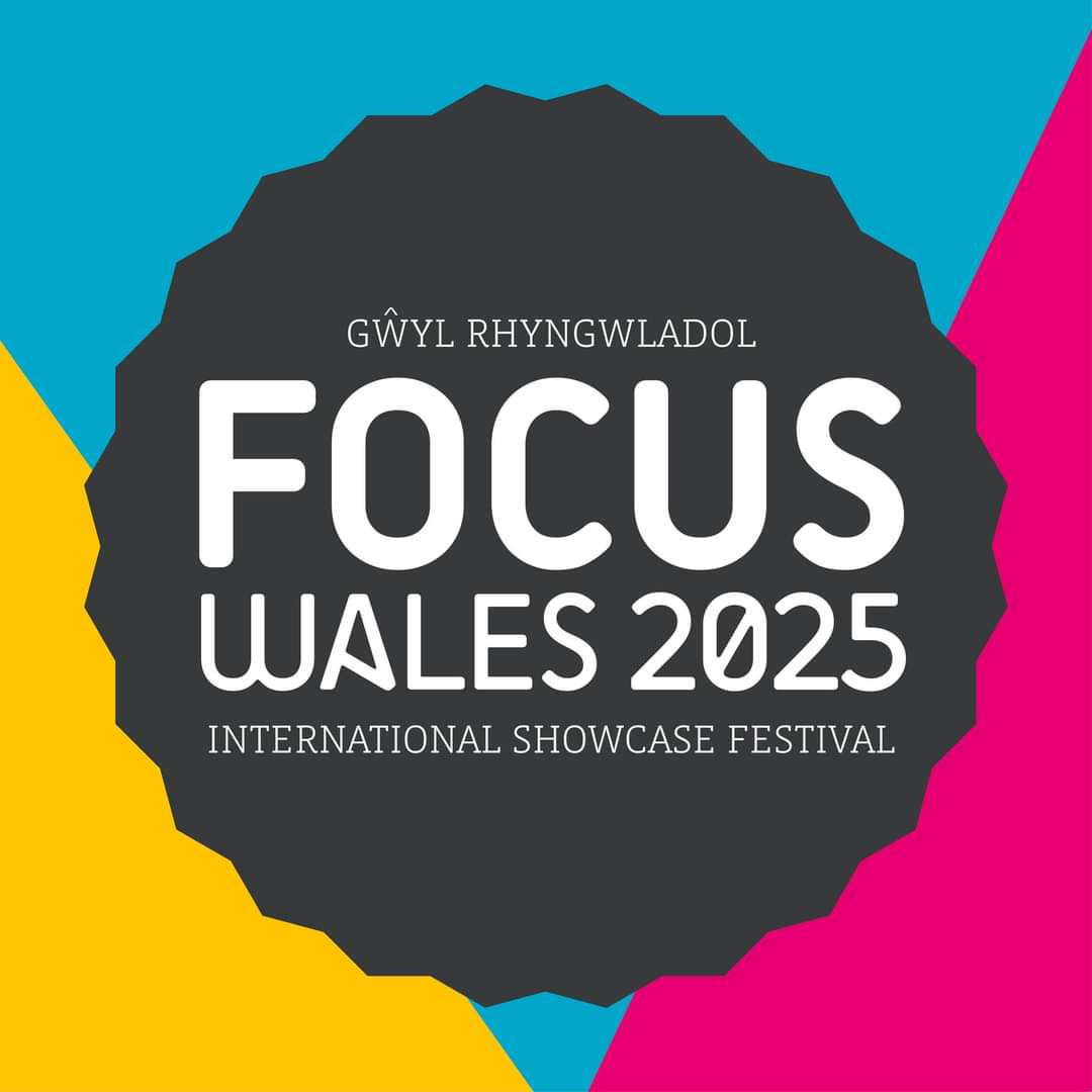 Gwnewch cais i chwarae : Apply to play @FOCUSWales 2025 🎪 Emerging artists worldwide and of all genres can apply to showcase with us in #WREXHAM next May! ⏳ Applications are open until 1st November via focuswales.com/music