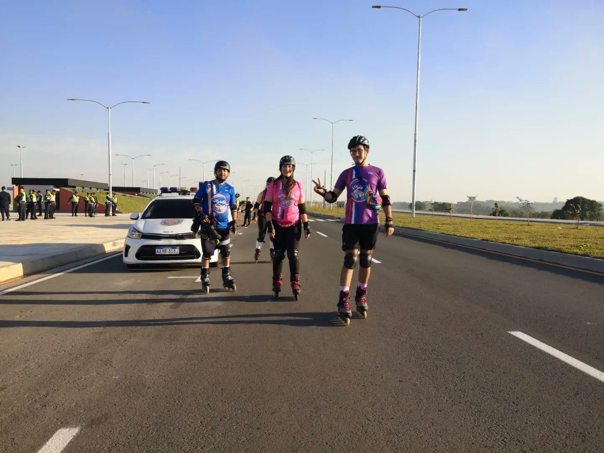 mopcparaguay's tweet photo. 🛼 🙌 Patinadores celebran la apertura de la #CostaneraSur

Rossana Frutos, del Club de Roller @RolleaPY, expresó la alegría de la comunidad de patinadores por este renovado espacio urbano.

👉 https://t.co/yTjzIZxqrE

#GobiernoDelParaguay 🇵🇾 https://t.co/hisuePTyC9