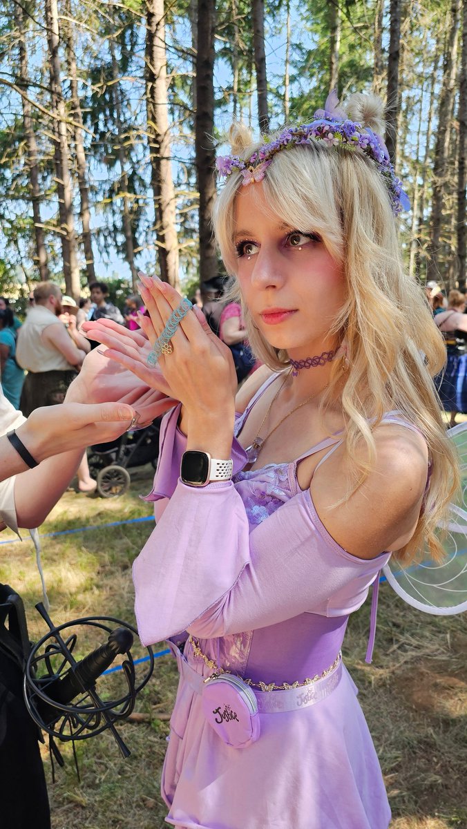 taylor swift covering riptide tweet media