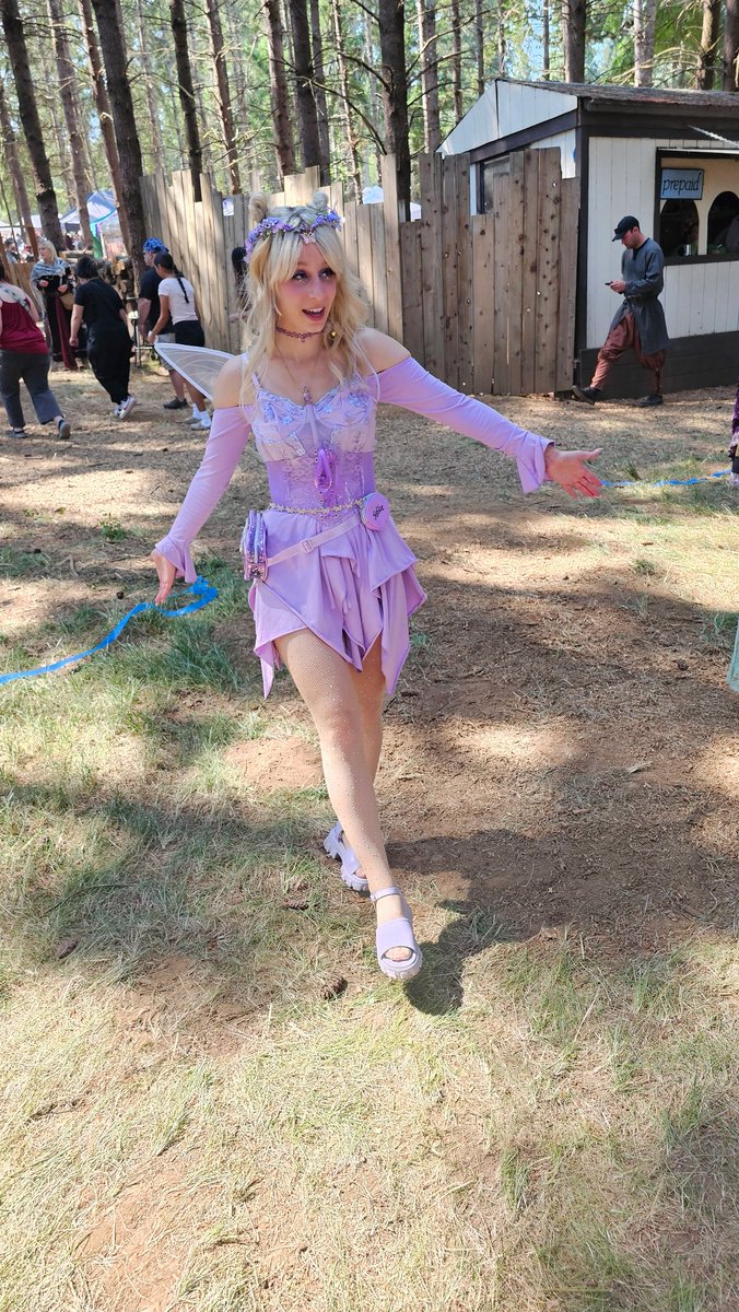 taylor swift covering riptide tweet media