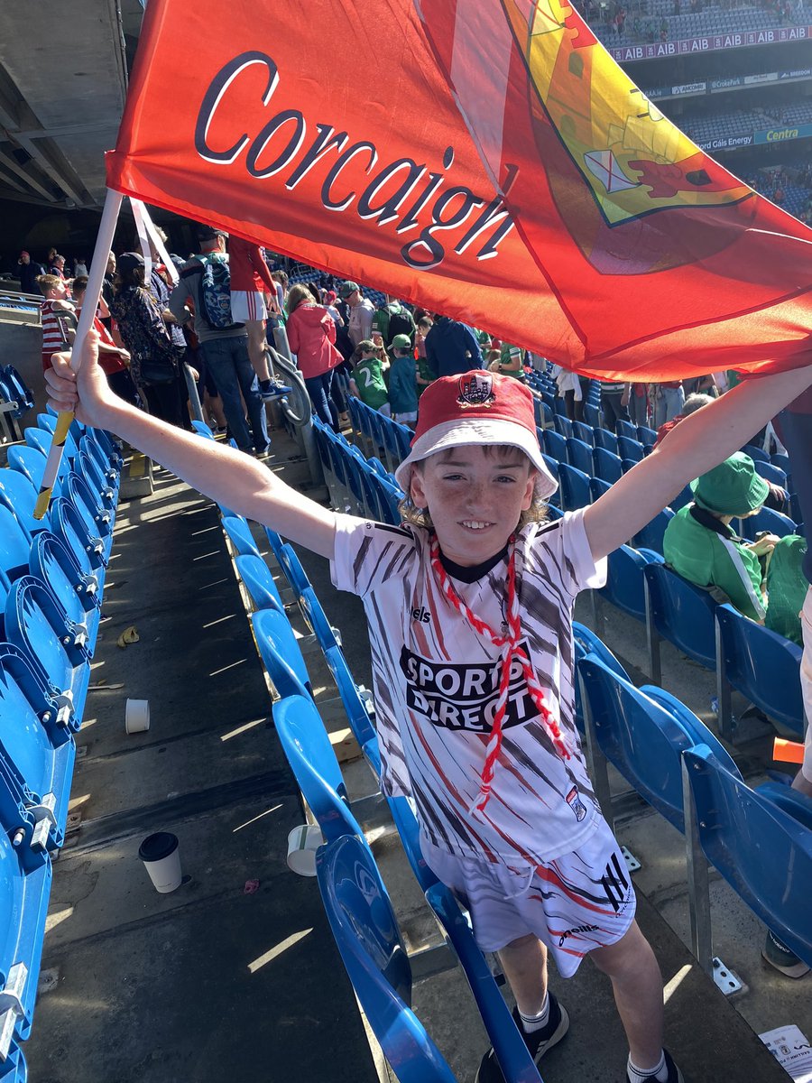 corgal2010's tweet photo. Up the Rebels ❤️🤍
@OfficialCorkGAA 
#fanwall https://t.co/tBkD2HR3TC