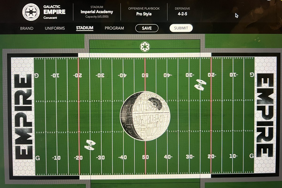 tlucente21's tweet photo. @LukeGoldman16 @espn @tubbylight @bestcelly @SportsCenter @HeismansIG Love the work! May steal some for a dynasty my buddy and I are starting. If you’re looking for a rival just finished cooking an Empire squad https://t.co/PKUPyf0lMy