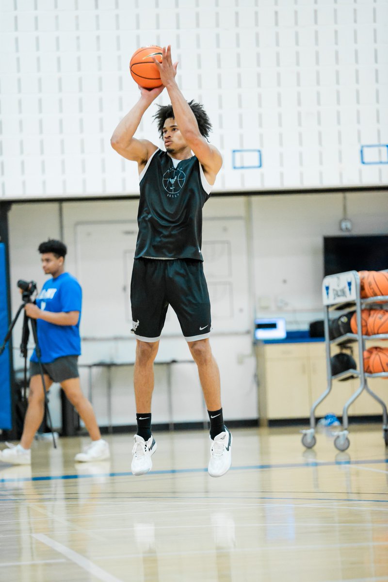 UBuffaloMBB's tweet photo. 🗣️WELCOME BACK: Bryson Wilson
@bryson_w__ | #ALLinGRIT🤘 https://t.co/5pWVkTHXhU