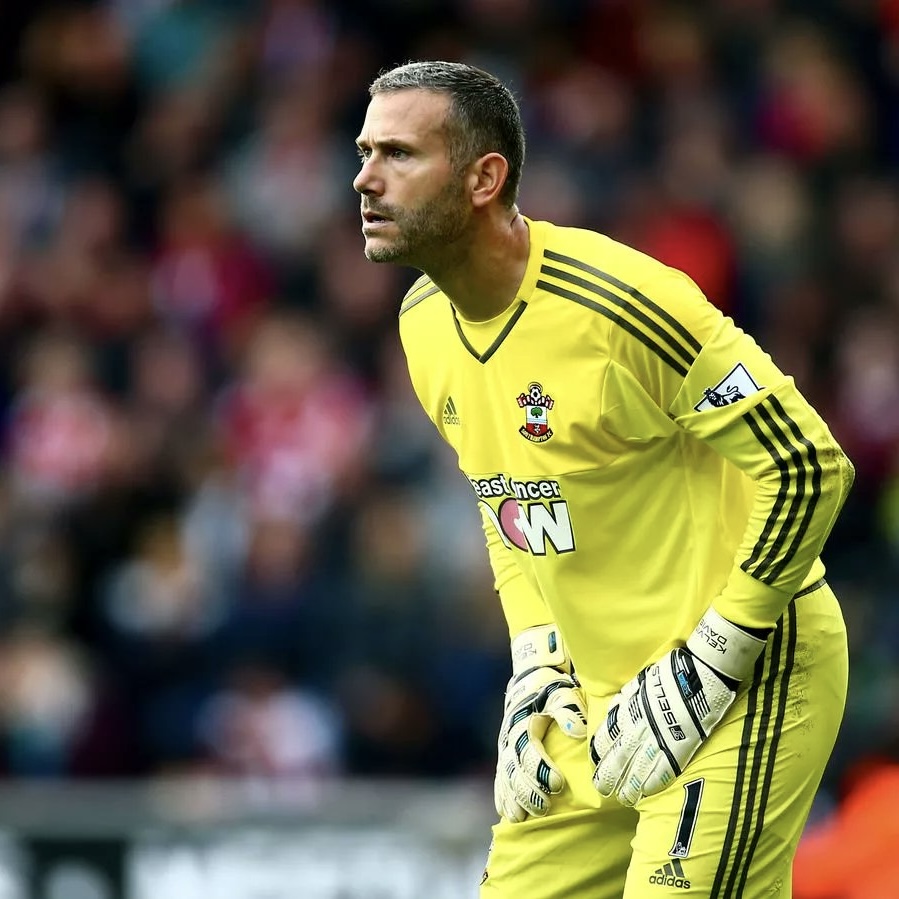 secondtierpod's tweet photo. On this day in 2006… 🗓️

Southampton signed Kelvin Davis! 😇

He made 301 appearances over 10 years 👏

#SaintsFC https://t.co/cjXE2cAx8O