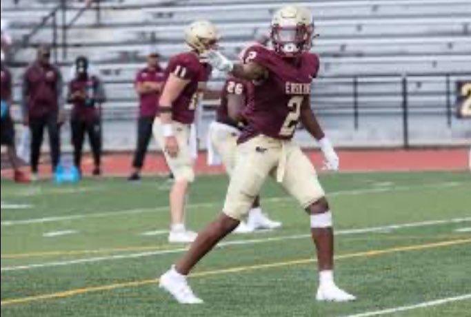 Jay12Jefferies's tweet photo. #AGTG After a great camp and conversation with @CoachDHop_24 I am blessed to receive an offer from @FleetFB @HaydenGregory50 @CoachTRountree https://t.co/TQzCZxw97r