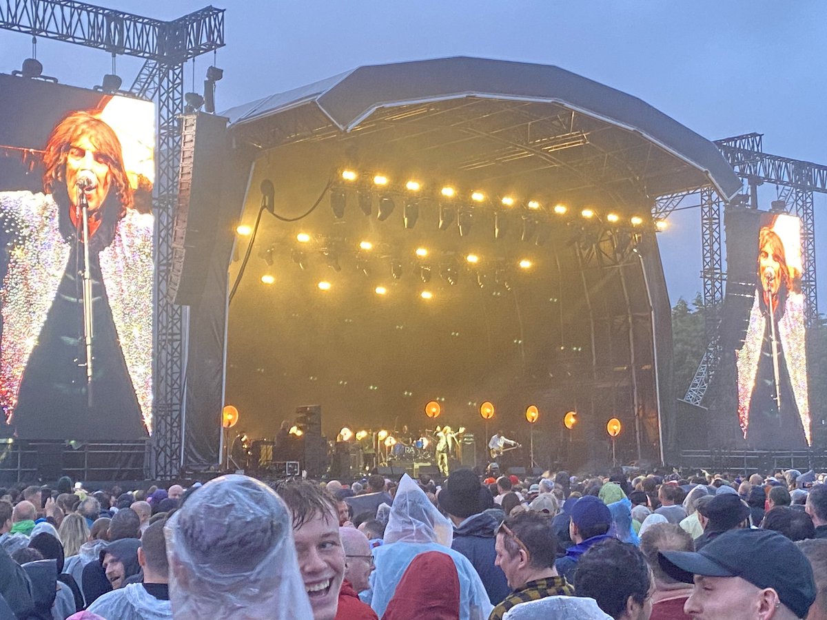“Shout out to anyone from Whelley, Goose Green and Shevington…and to my Ince crew…I’ve been trying to get back here for a gig for so long and it’s great to be home with you lot who know music...”