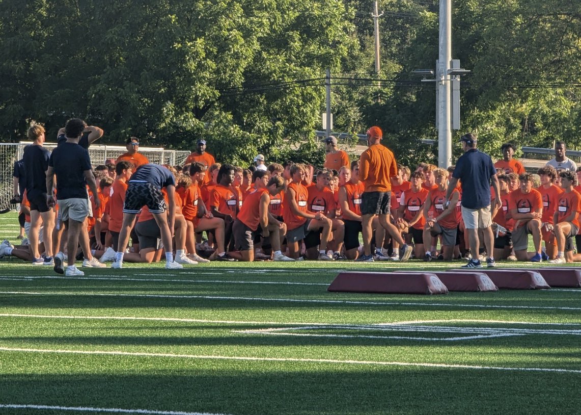 Justin_Draught's tweet photo. I had a great time at Bucknell yesterday. 2 camps in 2 days Gotta keep grinding. Thank you @Coach_BJarman and @Bucknell_FB https://t.co/xWgqffIEhB