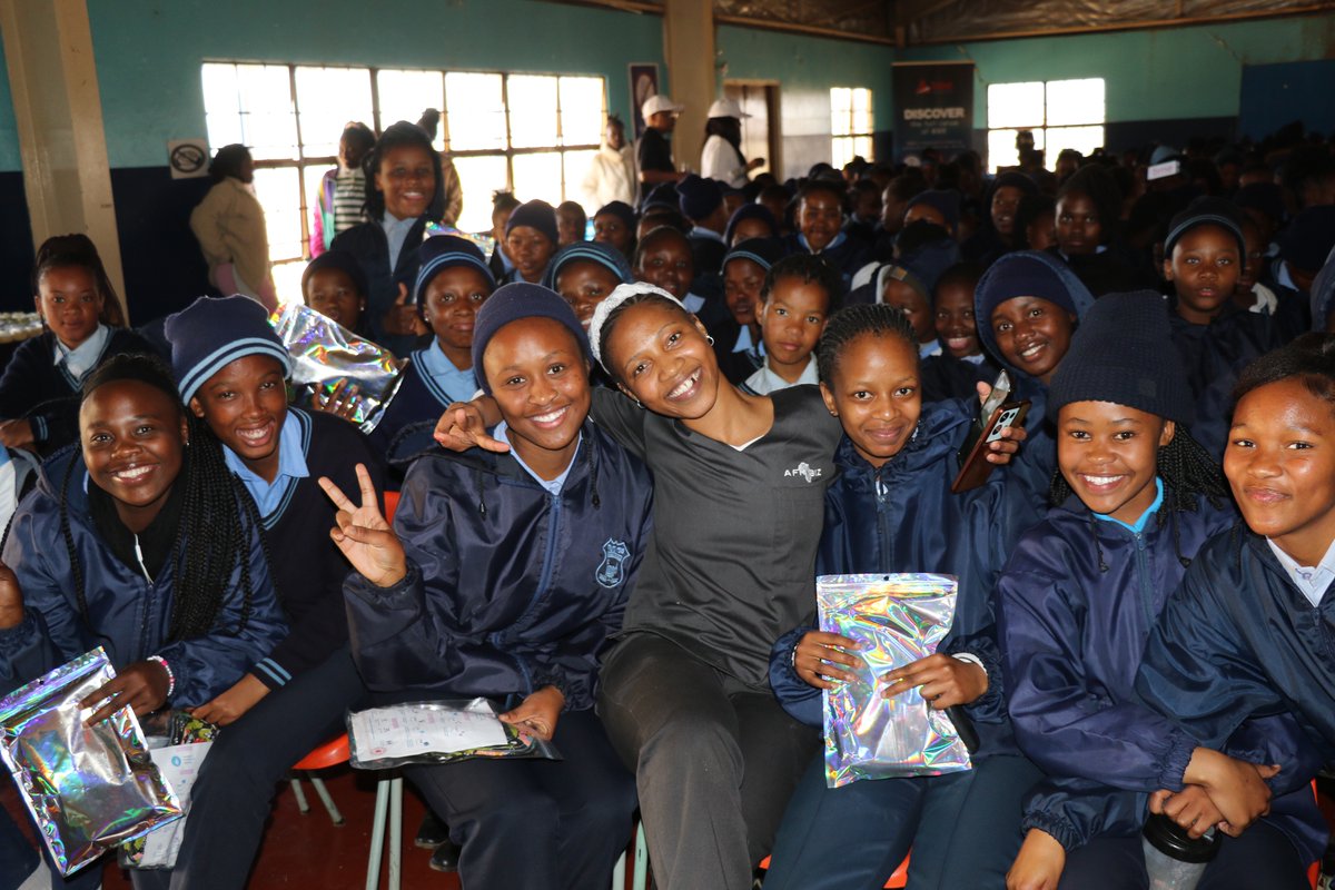 AfribizSA's tweet photo. @Afribizsa
is Thrilled to have celebrate Mandela Day at Thuto Kitso Sec School! 🎉 With our partners Omnia &amp; BME along side our Director Ms Kacha Stepanovic and Advocate Mathari Manyisa 📷 #MandelaDay #Afribizfoundation #Endperiodpoverty https://t.co/hRYuqweQSX
