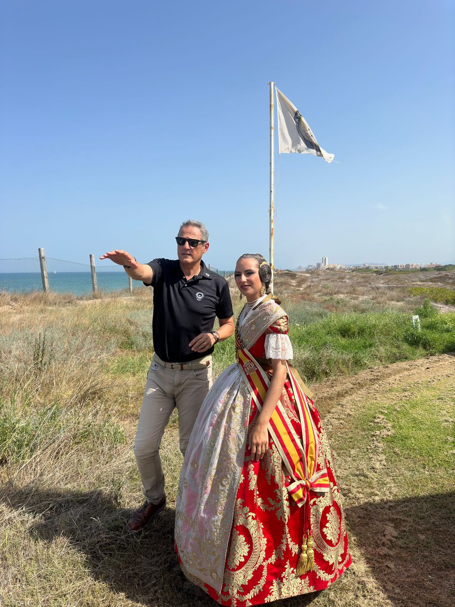 fraconalv's tweet photo. Ha sido un gran honor recibir en @paradores #Golf #ElSaler a la #FalleraMayorDeValencia y su Corte. Su simpatía, cercanía y presencia en el Torneo de hoy ha sido maravillosa. 
Muchas gracias en nombre de todo el #EquipoParadores y de todos nuestros clientes. @ligasgolf https://t.co/A46R5Lrtso