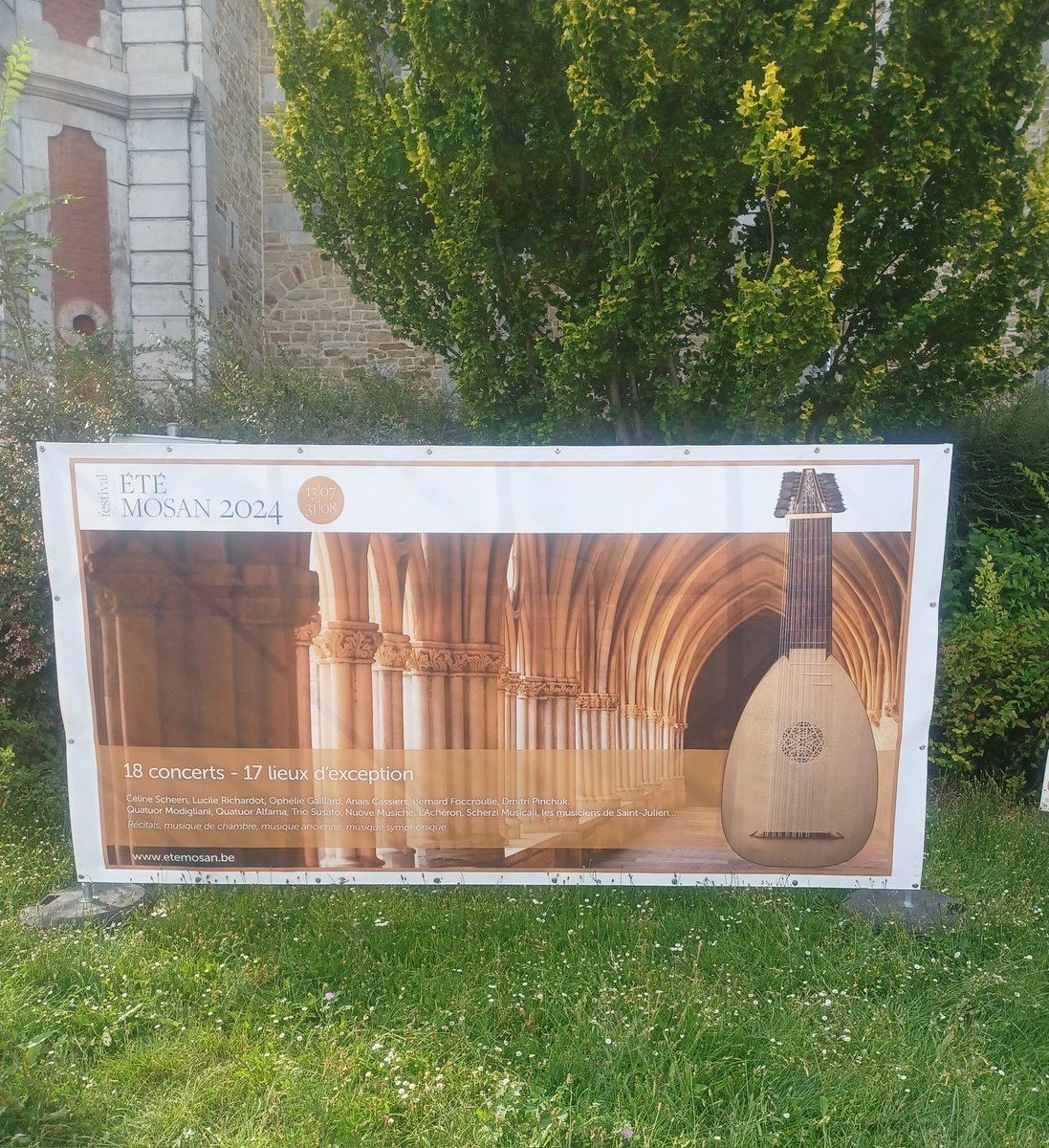 MatthiessenAnna's tweet photo. Discovered a new town today, Amay
#Wallonia #FestivalEteMosan https://t.co/9rAp58cD3X