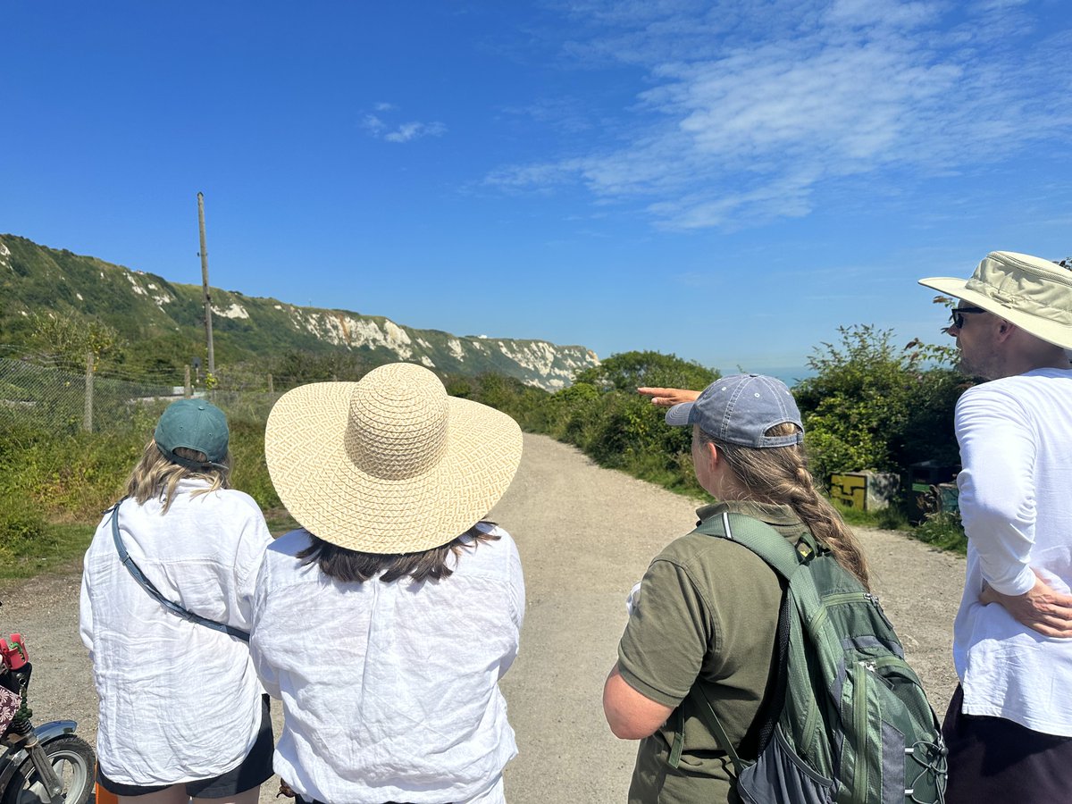 KTATOK's tweet photo. We got a guided stroll from Mel Wrigley of the @nationaltrust in Folkestone's magnificent Warren. Which featured sights of obscure plants such as wild cabbage as well as a swooping peregrine falcon.
Needless to say I am chuffed to now call myself a Geopark ambassador! 2/2 https://t.co/cK9aaCcXTB