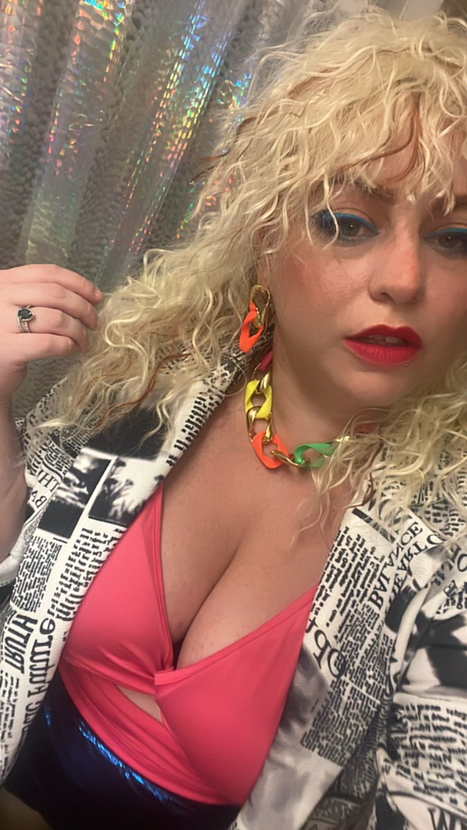 Raychl_Rockstar's tweet photo. 80s party for @Tyson_Myers  bday tonight https://t.co/9HmafJv0iK
