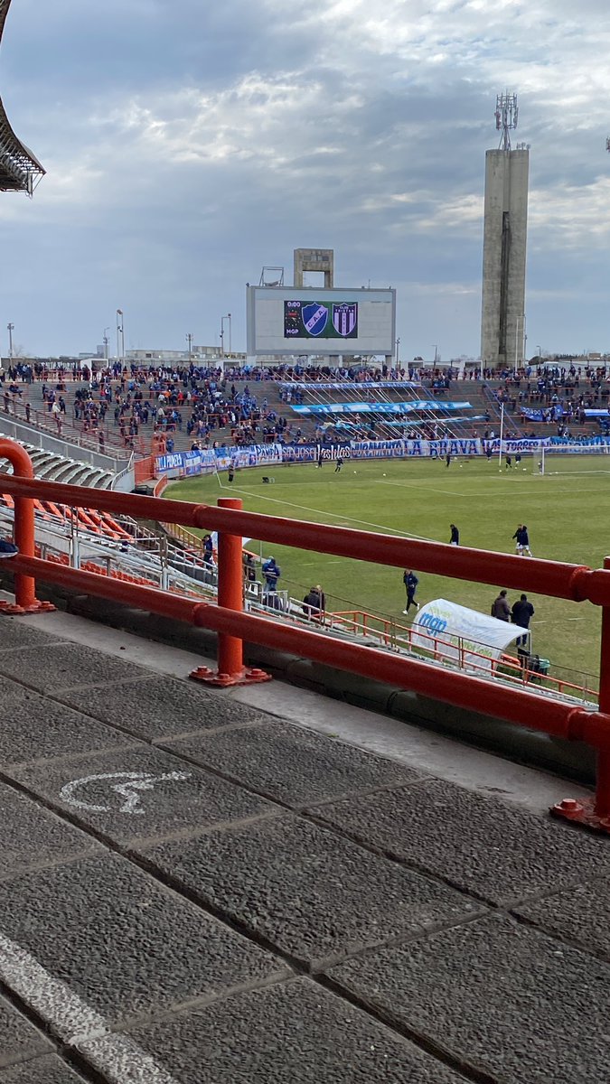 CameroniPablo's tweet photo. NUNCA MUCHO, CUESTA POCO!!! 3 PUNTITOS PARA EZEIZA!! VAMOS NOSOTROS !! 🇫🇮❤️⚔️ https://t.co/h1L2Yk7zvZ
