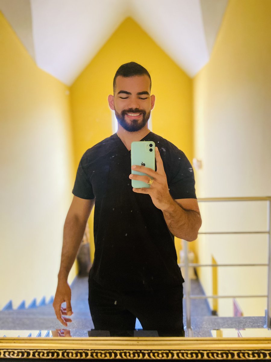 Fe de vida con un dirty mirror selfie.