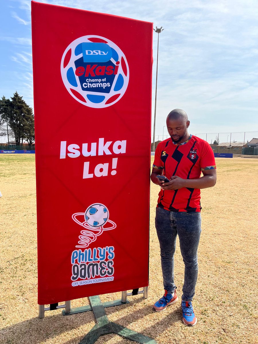 LSponono's tweet photo. I'm at the #Dstvekasichampofchamps wearing the colours of @TSGALAXYFC because soon the PSL matches will be back.
In the meantime, let's enjoy idiski lasekasi on @SSFootball @SuperSportTV
#isukaLa #phillysGames #Manqaaa https://t.co/tg1t4ecQzn