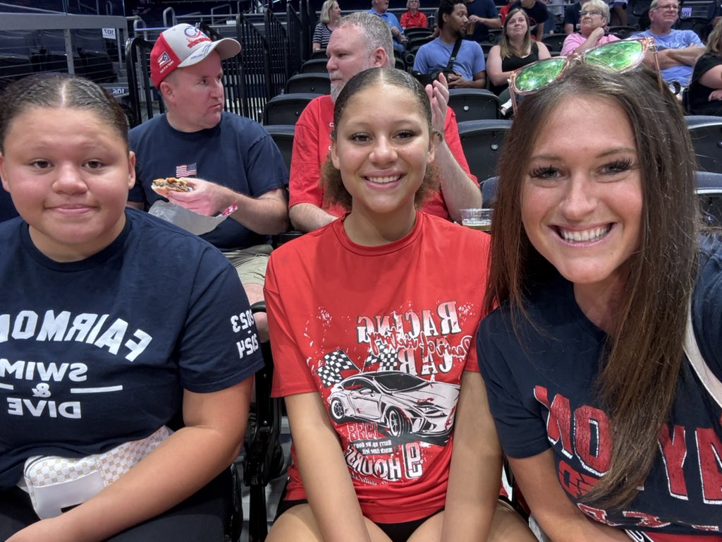 KelLay89's tweet photo. Lets go Red Scare! #dayton6th https://t.co/G2yXpswJ7r