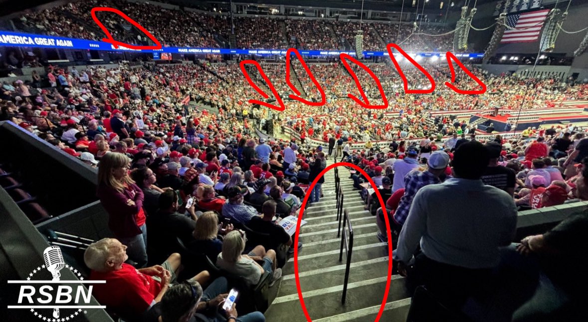 alx's tweet photo. “OMG! Donald Trump FAILED to fill the venue at his rally today. Look at those EMPTY stairwells. Joe Biden is going to CRUSH Him in November”
-Some Biden supporter soon (probably) https://t.co/5okj95l0dy