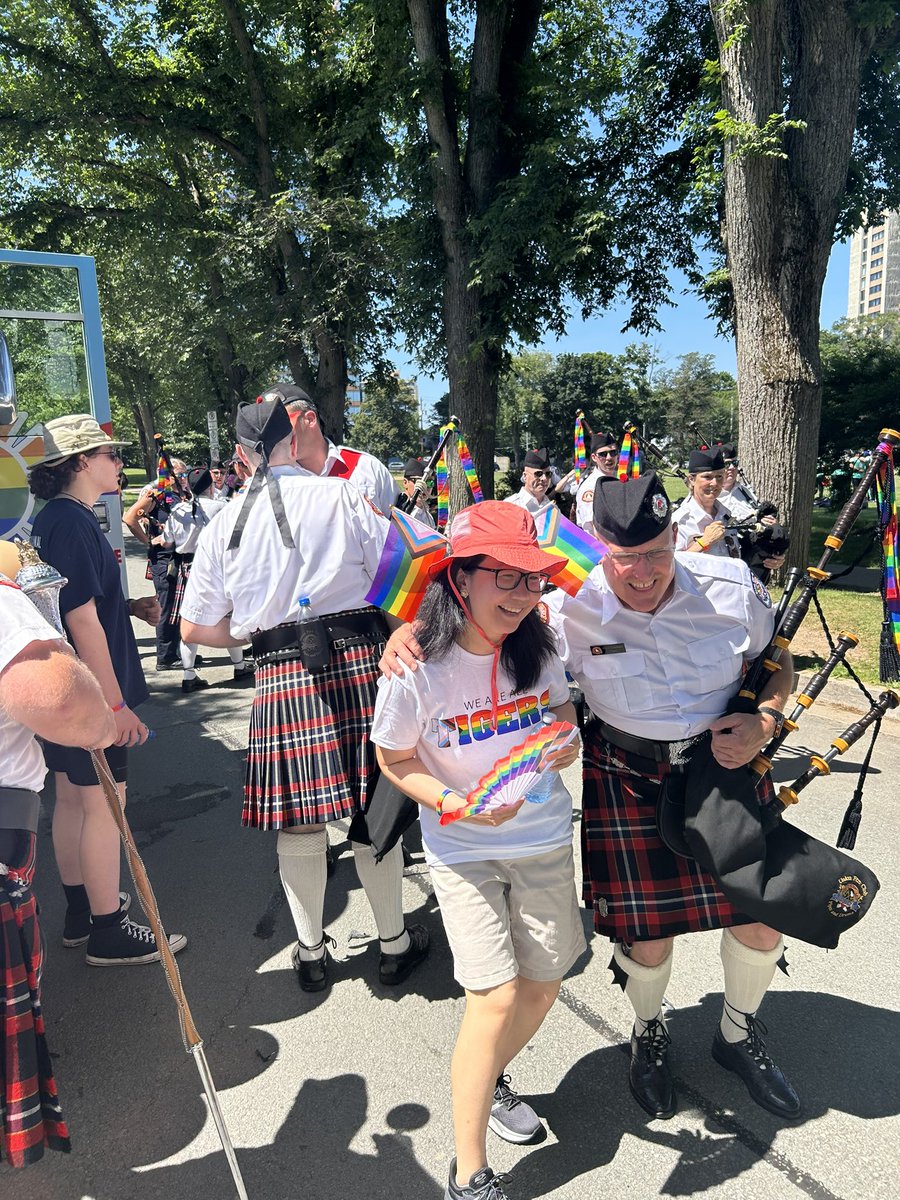 Dal_Alumni's tweet photo. What a wonderful day for the Halifax Pride parade! 🌈 https://t.co/AtD1rmGclI