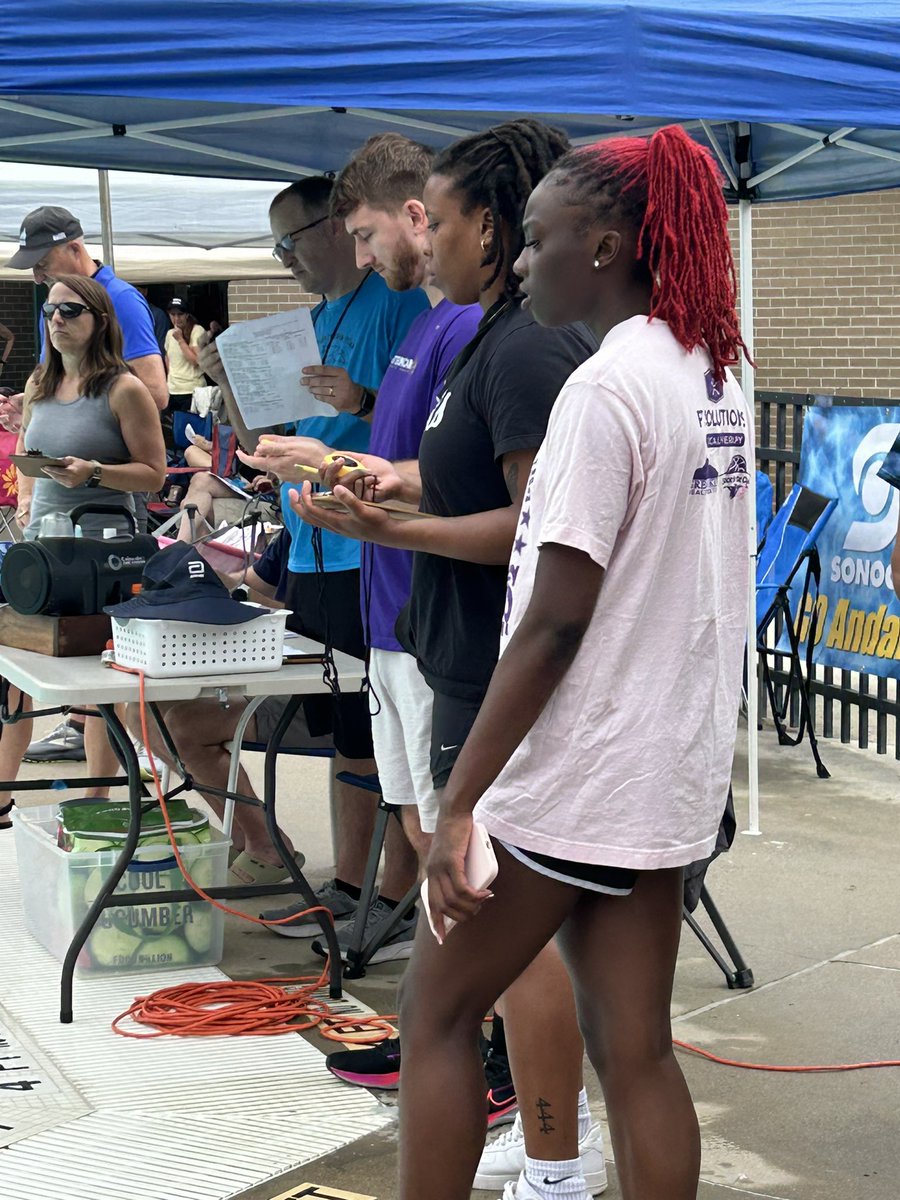 Started our Saturday morning with a splash thanks to the Jackson County Swim Team! Always love the opportunity to go out and support our community.  #CatsInTheCommunity